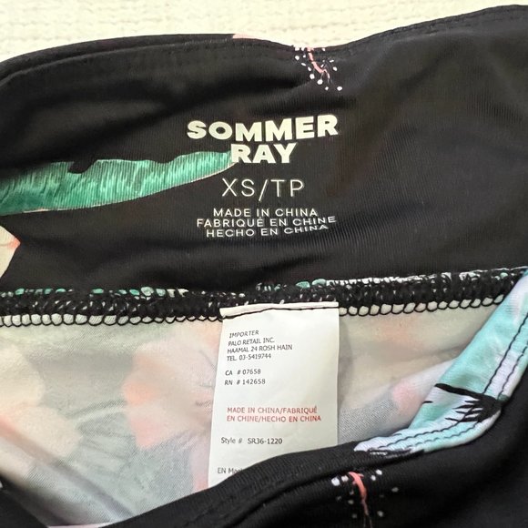 CINCHED SIDE BUTT LIFT ACTIVE SHORTS  FLORAL - Picture 4 of 4